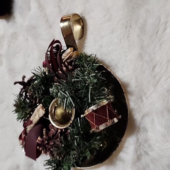 VINTAGE CHRISTMAS DECORATIVE ASSORTMENT BUNDLE - Picture 2 of 12